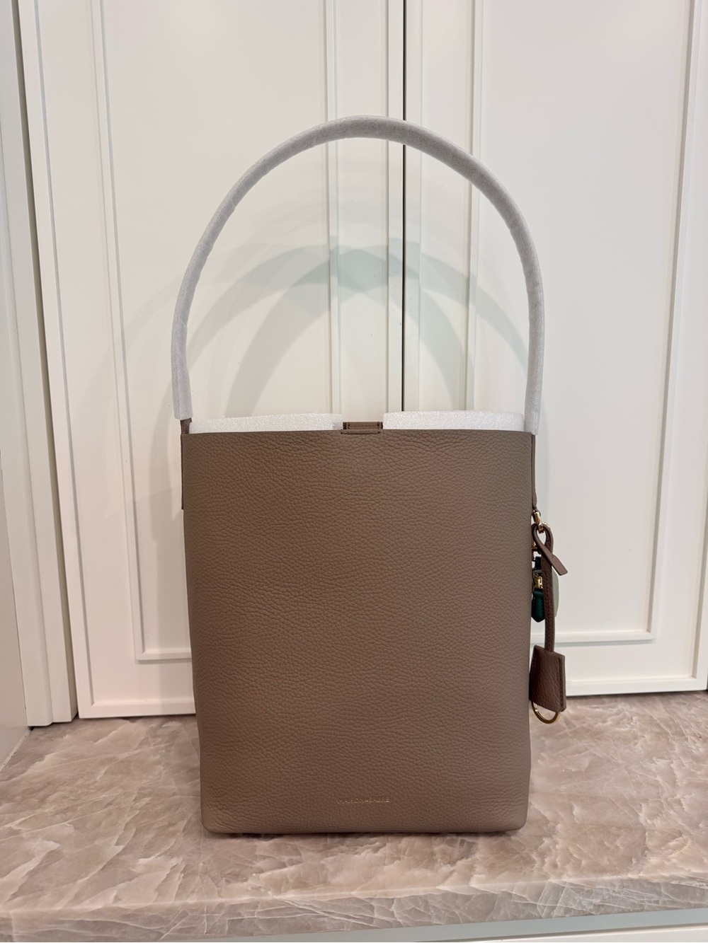 NWT Maison de Sabre Grey Leather Bucket Soft Tote Bag with bag charm - Picture 8 of 16